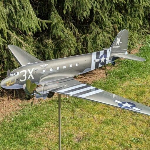 maxFlite GardenFighters Windrad Douglas C-47